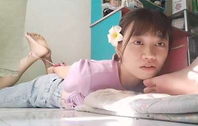 hoang-thuy-chi-2ka8-kho-dam-cung-ban-than-hang-moi-lon-viet-nam